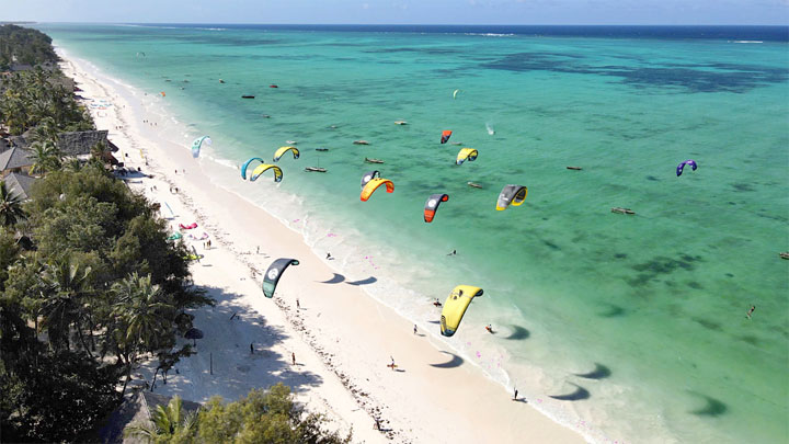 kite surfing in paje beach